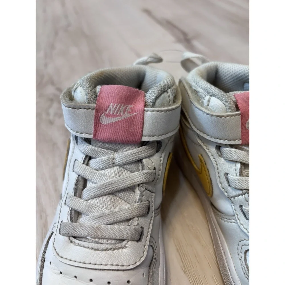 Nike Court Borough Mid 2 Girls shoes in white with gold and pink‎ accents 9.5C